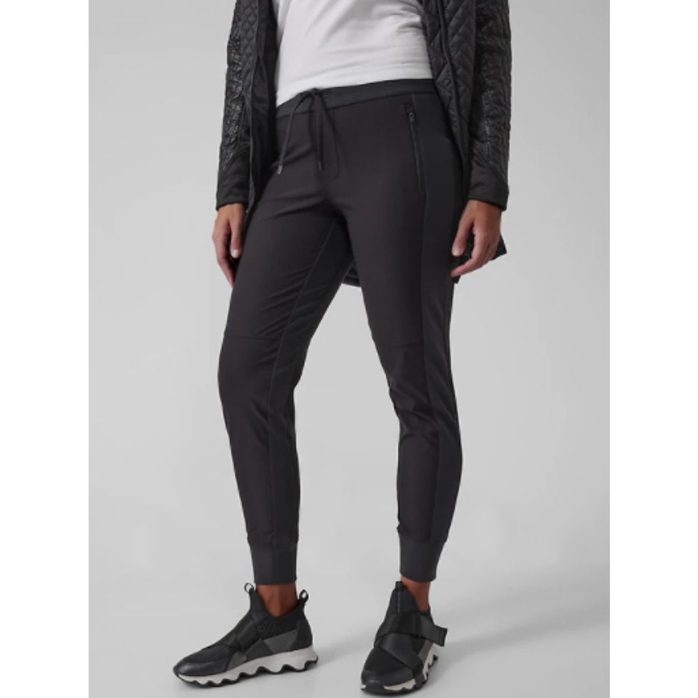 Athleta 4 black Headlands Hybrid Trek Jogger pants outdoor travel casual comfort